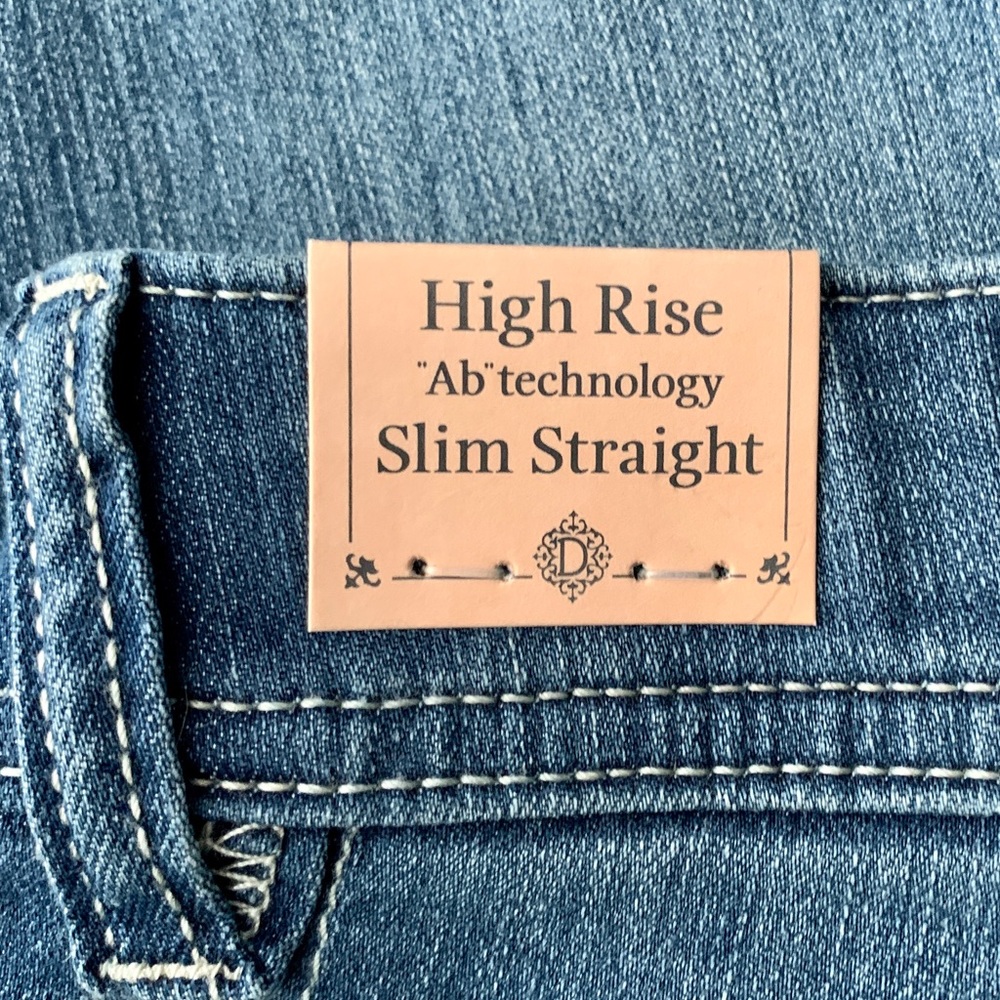 NWT NEW Democracy High Rise Slim Straight Distressed Jeans size 6 Ab technology - Picture 12 of 16